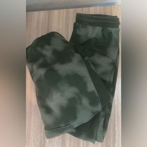 Boys XL green fit. hoodie & matching joggers